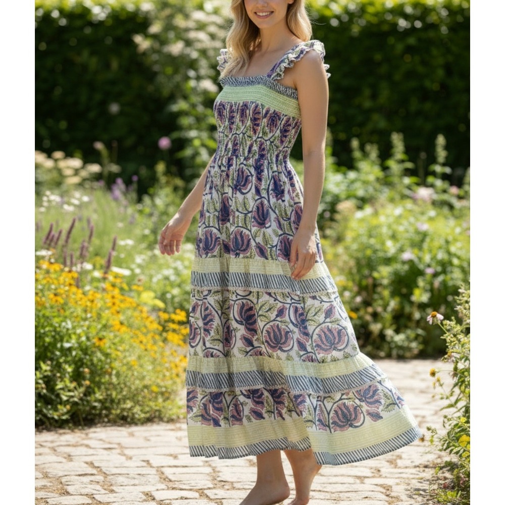Bell by Alicia Bell Tier Smocked Sleeveless Dress Size Large